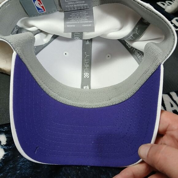 NBA New Era Los Angeles Lakers 39thirty Hat Size Small/Medium White And Purple - Picture 6 of 7